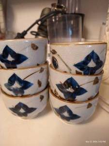 lot 180 image: Lot Of 6 Japanese Bowls