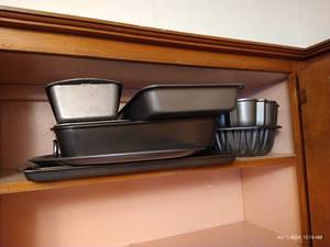 lot 185 image: Large Baking Pan Lot - All In Good Condition