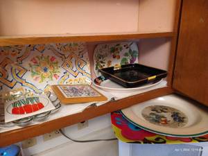 lot 186 image: Tray, Platters, And Trivets - Some Plastic, Some Porcelain, Possibly Stoneware