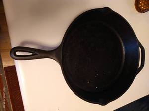 lot 201 image: 12 Lodge Cast Iron Skillet