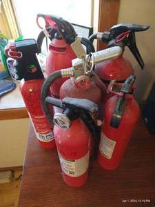lot 234 image: 6 Fire Extinguishers