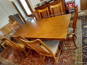 lot 254 image: Solid Wood Mission-Style Dining Table With 8 Chairs - 82 Long x 42 Wide x 30 High