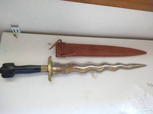 lot 298 image: Filipino Knife - Blade Engraved With Negrito Kris - 22 Long With 16 Blade