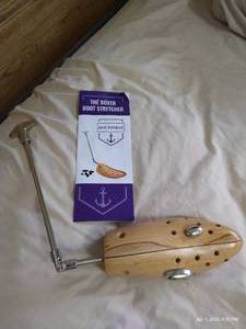 lot 326 image: Hounds Bay Boot Stretcher