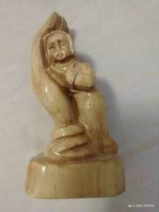 lot 333 image: 6 Olive Wood Carving Of Child In Hand