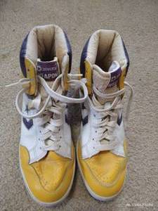 lot 358 image: Vintage Size 8.5 Converse Shoes