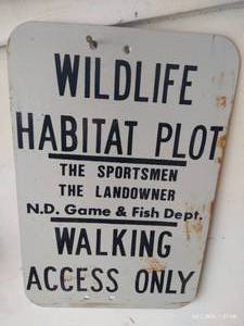 lot 377 image: Metal Wildlife Plot Sign - 18x12