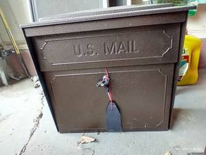 lot 385 image: U.S. Mail Box - 16 x 15 x 7-12