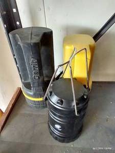 lot 397 image: (3) Flashlights