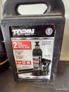 lot 398 image: Torin 2 Ton Hydraulic Bottle Jack - NEW