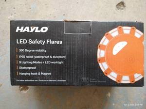 lot 416 image: Box of (6) Haylo LED Safety Flares