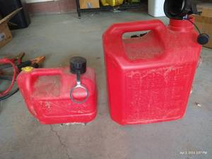 lot 418 image: (2) Gas Cans - Some Gas