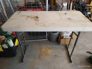 lot 453 image: Four Foot Lifetime Table