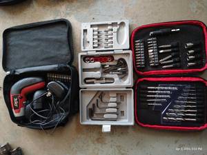 lot 464 image: Skil Drill, Bits & Hardware