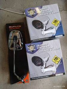 lot 474 image: Two Dummy Cameras & New Heavy Duty Side Mirror