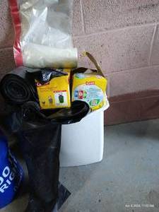 lot 515 image: Bin of Garage Bags