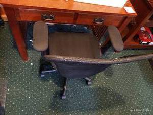 lot 530 image: Desk wHidden Keyboard & Office Chair