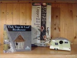 lot 551 image: 2 Birdhouses And 1 Feeder - All Appear New