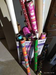 lot 642 image: Wrapping Paper Lot
