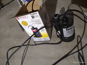 lot 651 image: Two Sump Pumps