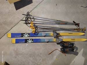 lot 657 image: Skis & Poles & Boots