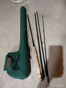 lot 670 image: Cabelas Stowaway 9 Rod & Case