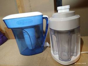 lot 696 image: Oster Juicer & Zero Water Pitcher