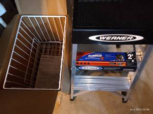 lot 713 image: NEW Werner 2 Stepladder & Rev-AShelf Wastebasket Kit