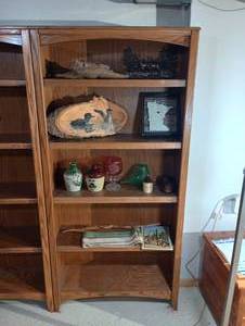 lot 786 image: Nice Wooden Book Shelf & Decor