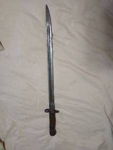 lot 792 image: Early 1900s British Bayonet