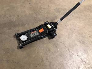 Husky 3-Ton Low Profile Car Jack with Quick Lift  Customer Returns See Pictures