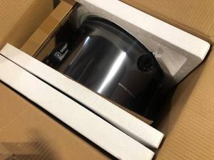 Hamilton Beach 10 Qt. Black Slow Cooker with Folding Handles  Customer Returns See Pictures