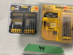 DEWALT 34 PC IMPACT DRIVER BIT SET & 5 PC MASONRY HAMMER BIT SET