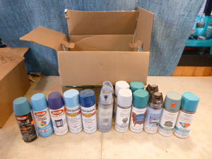 lot 5 image: 32 Cans of Spray Paint