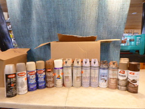 lot 10 image: 32 Cans of Spray Paint