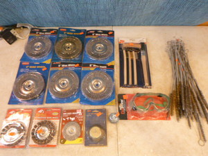lot 33 image: Wire Wheels