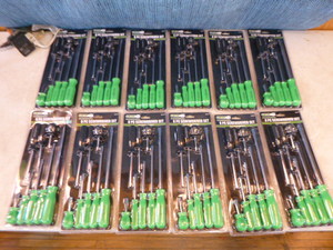 lot 152 image: 12 Grip Screwdriver Sets