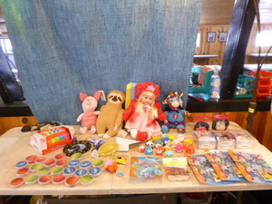 lot 182 image: Games and Toys
