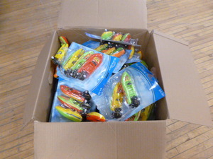 lot 190 image: Box of Wind Up Boats