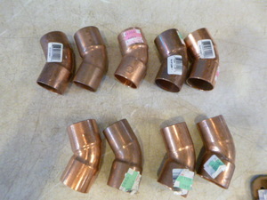 lot 256 image: 9 Copper Fittings