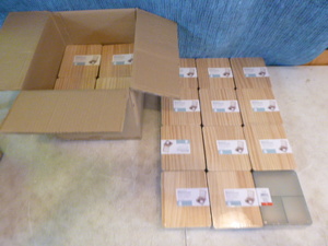 lot 104 image: 24 Beauty Organizers