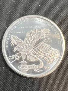 1 TROY OZ .999 FINE SILVER DONALD TRUMP ROUND