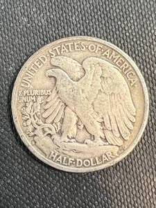 1942-S US WALKING LIBERTY HALF DOLLAR