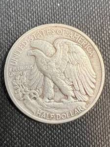 1943 US WALKING LIBERTY HALF DOLLAR