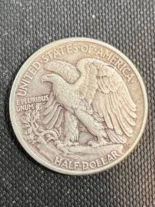 1944 US WALKING LIBERTY HALF DOLLAR
