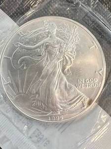 1995 AMERICAN SILVER EAGLE 1 TROY OZ .999 FINE SILVER UNC SEALED