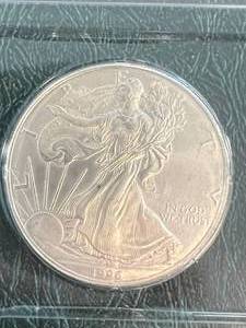 1996 AMERICAN SILVER EAGLE 1 TROY OZ .999 FINE SILVER UNC IN INFO. CASE