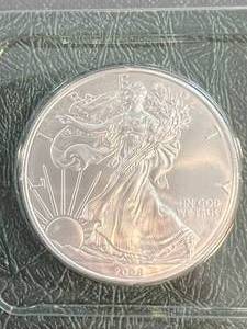 2008 AMERICAN SILVER EAGLE 1 TROY OZ .999 FINE SILVER UNC IN INFO. CASE