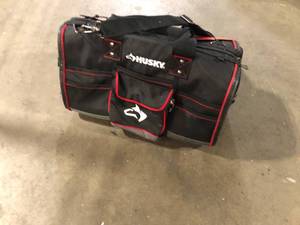 lot 45 image: Husky 18 in. 41 Pocket Heavy Duty Large Mouth Tool Bag with Tool Wall Customer Returns See Pictures