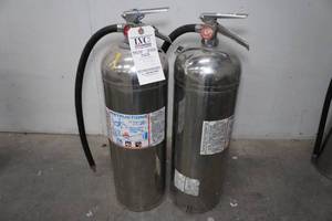 2 Large Fire Extuinguishers